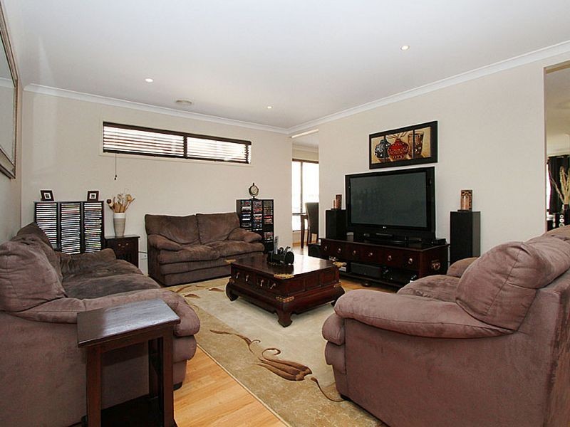 12 Kerford Court, South Morang VIC 3752