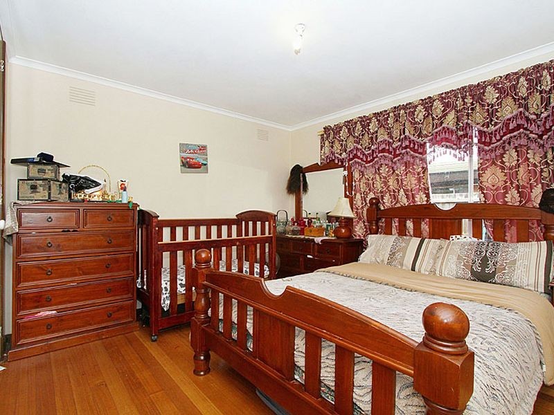 17 McFarlane Crescent, Epping VIC 3076