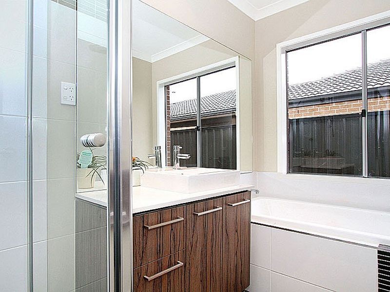 43 Craigmoor Crescent, Mernda VIC 3754