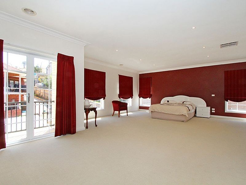 22 Lewins Rail Avenue, South Morang VIC 3752