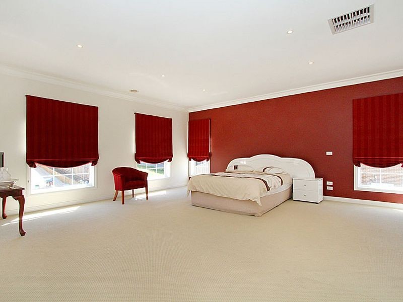 22 Lewins Rail Avenue, South Morang VIC 3752