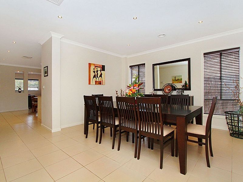 8 Viewpoint Avenue, Mernda VIC 3754