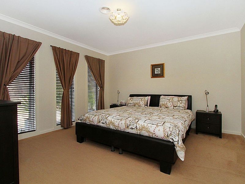 8 Viewpoint Avenue, Mernda VIC 3754