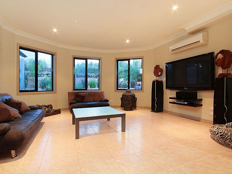 12 Bradman Terrace, Epping VIC 3076