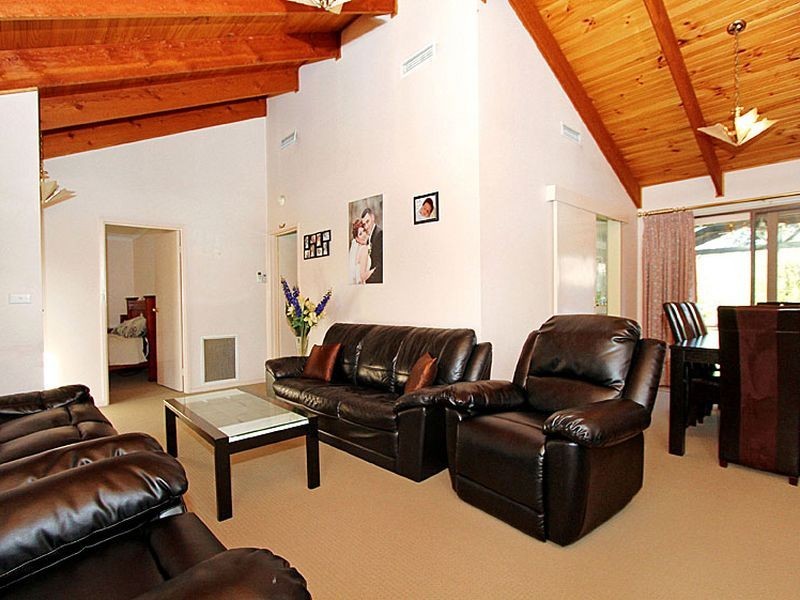 12 Bluegum Court, Mill Park VIC 3082