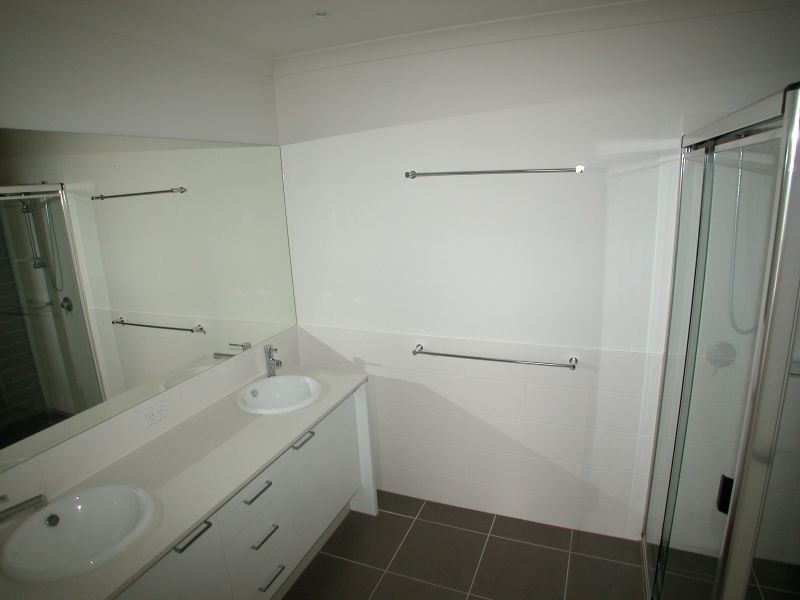 17 Amphion Street, Epping VIC 3076