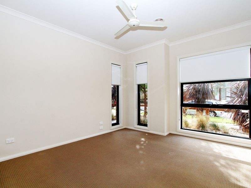 16 Montrose Drive, Doreen VIC 3754