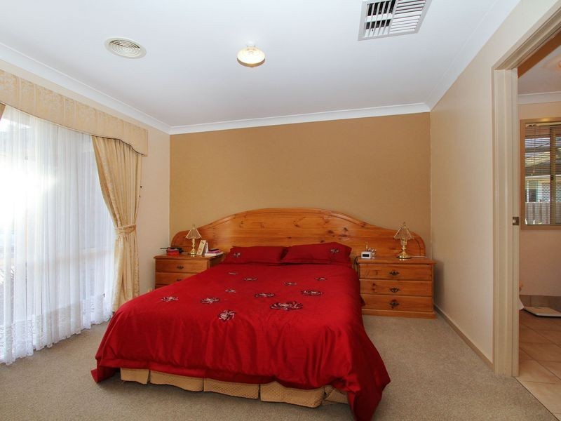 4 Possum Place, South Morang VIC 3752