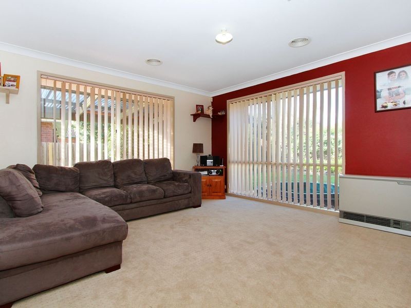 4 Possum Place, South Morang VIC 3752