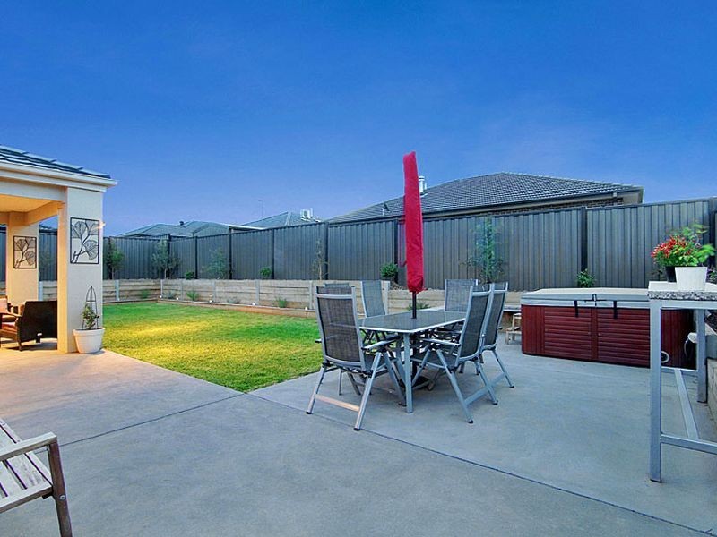 2 Clyde Road, Mernda VIC 3754