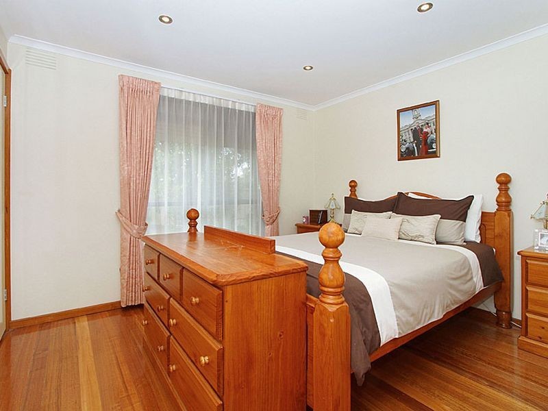 1 Fraser Close, Mill Park VIC 3082