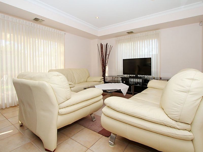 44 Gabriel Terrace, South Morang VIC 3752