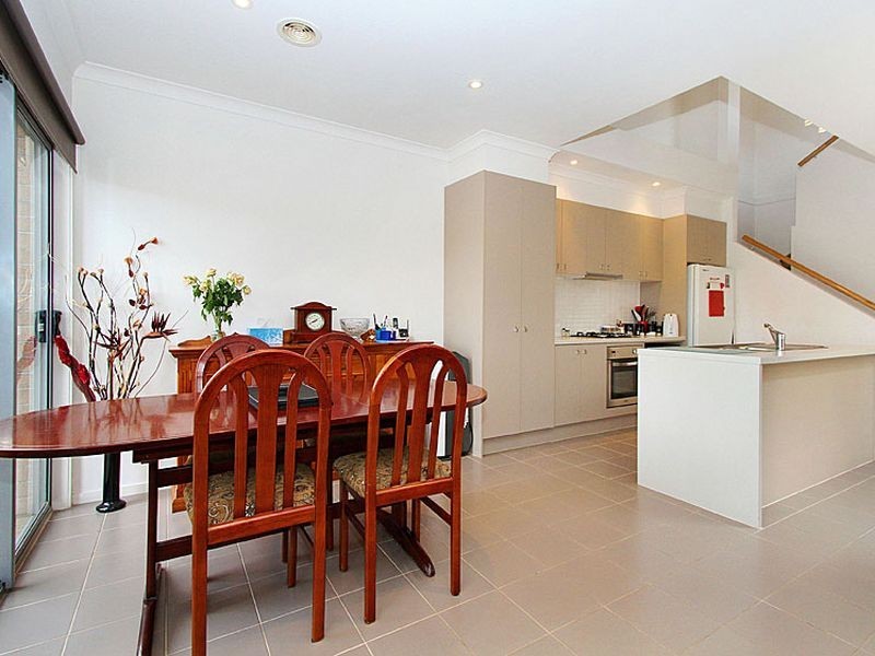 9 Hampden Green, South Morang VIC 3752