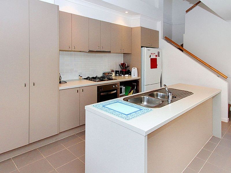 9 Hampden Green, South Morang VIC 3752