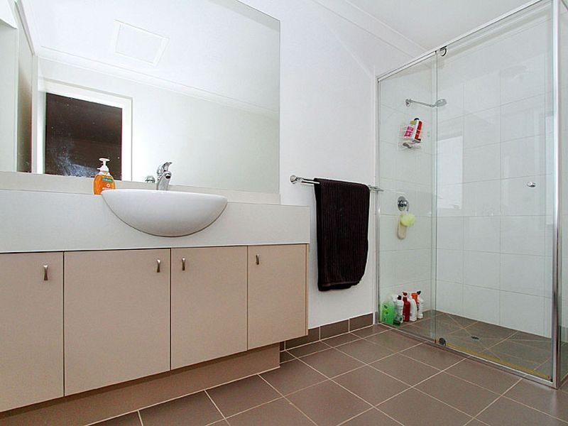 9 Hampden Green, South Morang VIC 3752