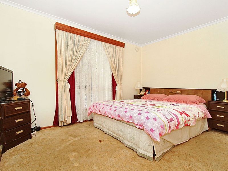 12 Christie Avenue, Mill Park VIC 3082