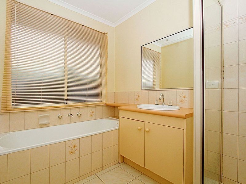 13 Marsden Court, Mill Park VIC 3082