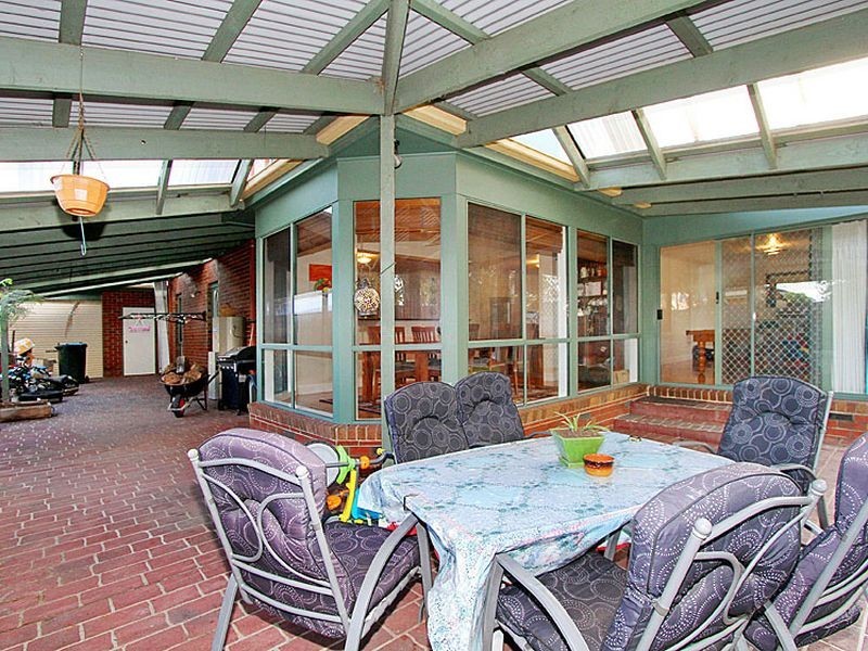 32 Kipping Rise, South Morang VIC 3752