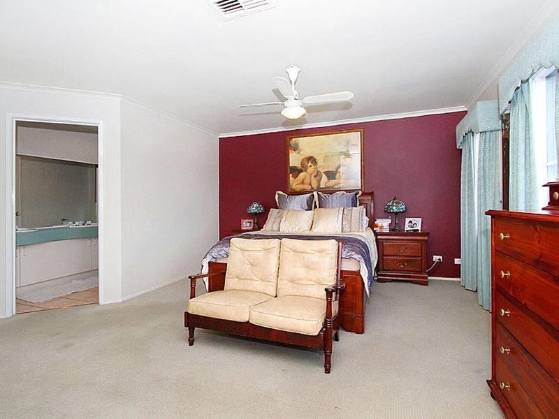 32 Kipping Rise, South Morang VIC 3752