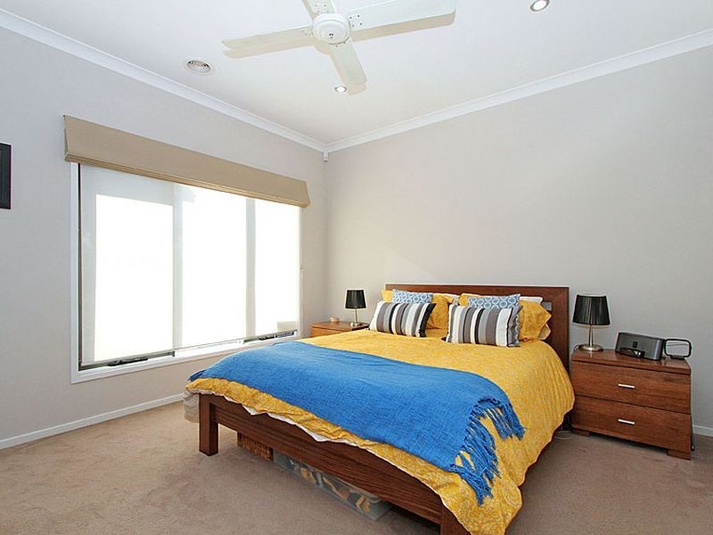 49 Panton Gap Drive, South Morang VIC 3752