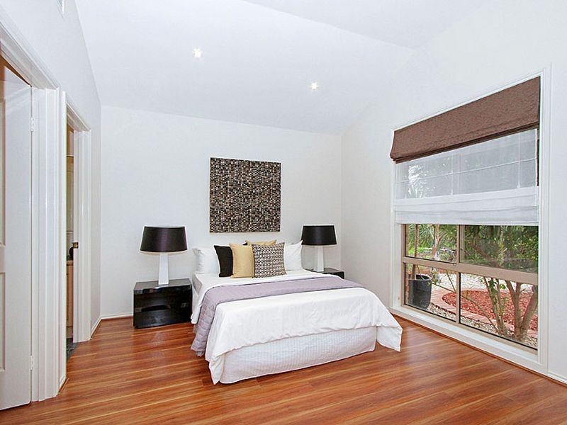 2 Tenterden Place, Mill Park VIC 3082