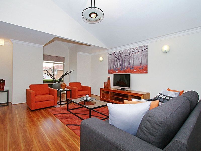 2 Tenterden Place, Mill Park VIC 3082