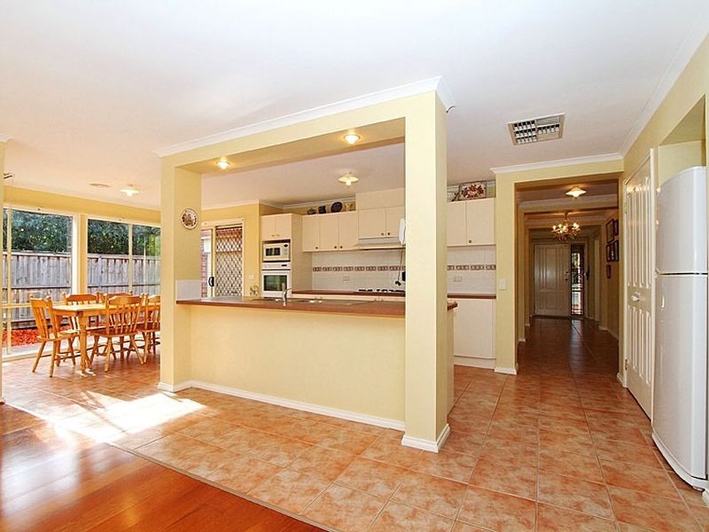 98 Bramble Crescent, Bundoora VIC 3083
