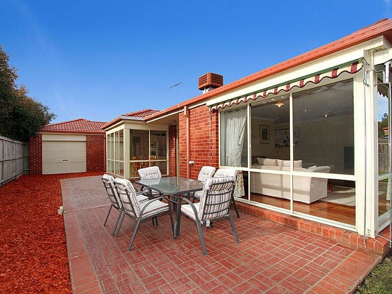 98 Bramble Crescent, Bundoora VIC 3083