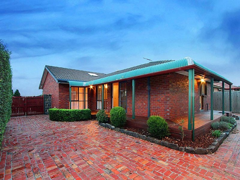 36 Centenary Drive, Mill Park VIC 3082