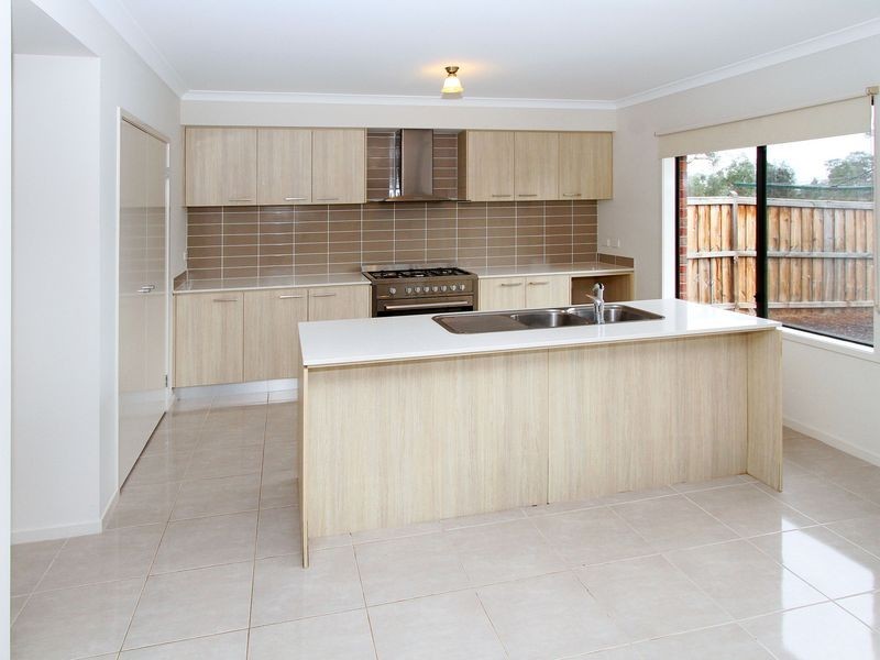 48 Laurence Street, Doreen VIC 3754