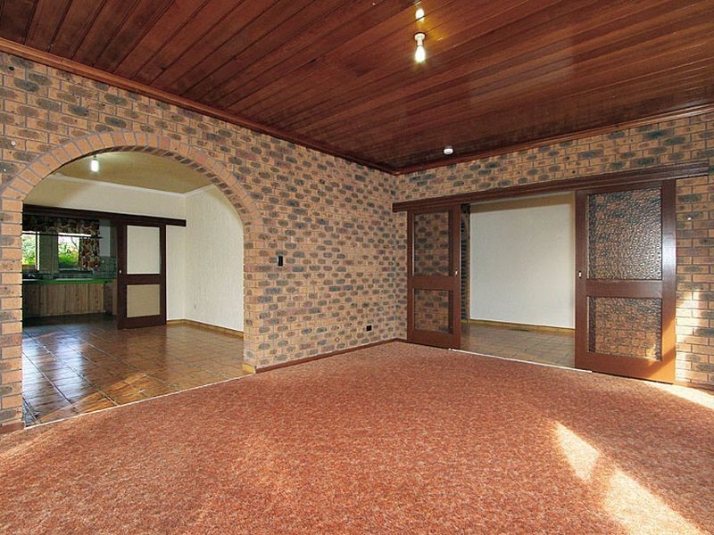 2 Springfield Court, Mill Park VIC 3082