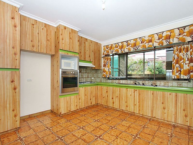 2 Springfield Court, Mill Park VIC 3082