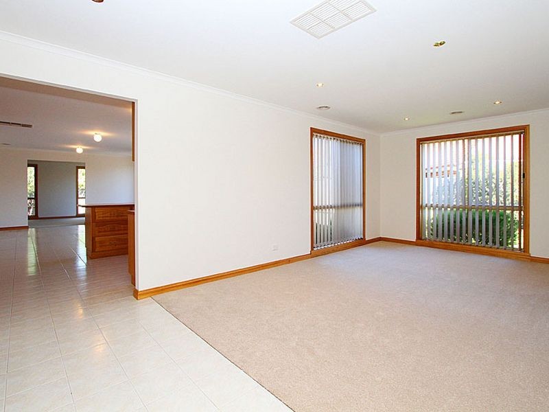 2 Ellendale Way, South Morang VIC 3752