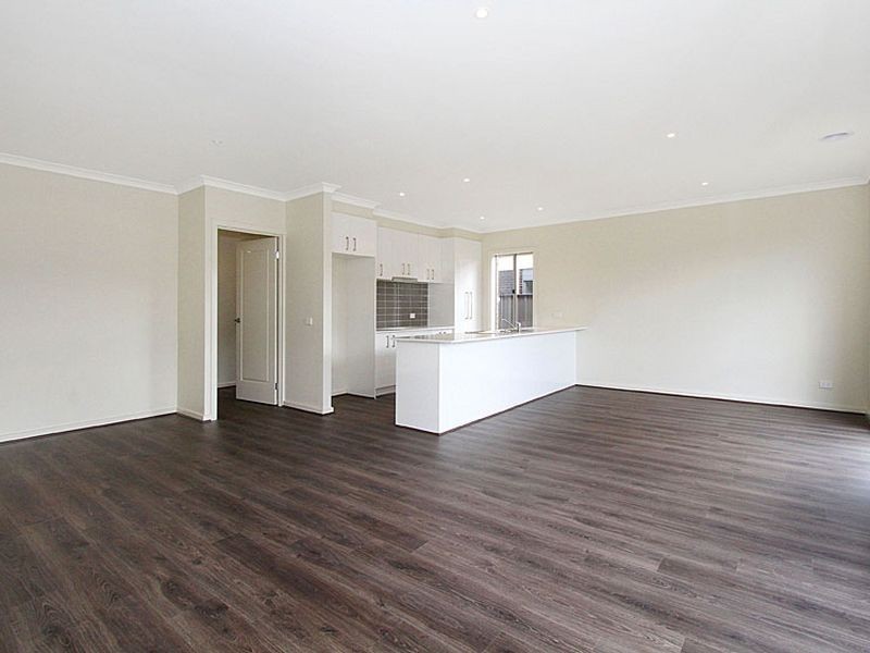 8 Inverness Road, Mernda VIC 3754