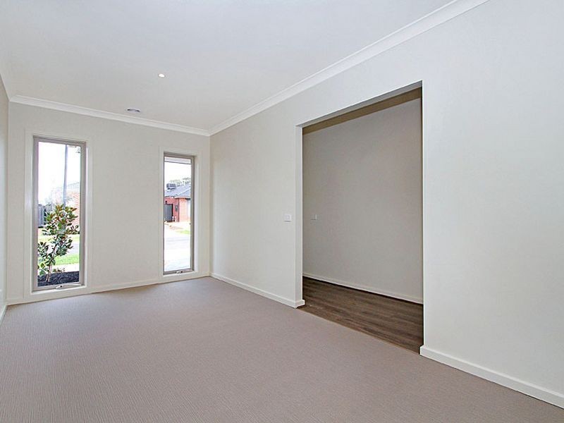 8 Inverness Road, Mernda VIC 3754