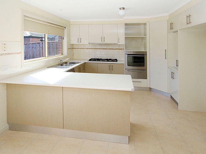 13 Nighthawk Boulevard, South Morang VIC 3752