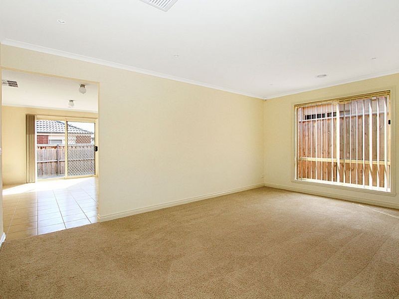 13 Nighthawk Boulevard, South Morang VIC 3752