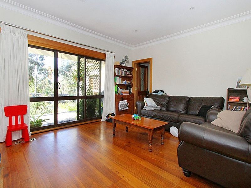 16 McCarthy Grove, Montmorency VIC 3094