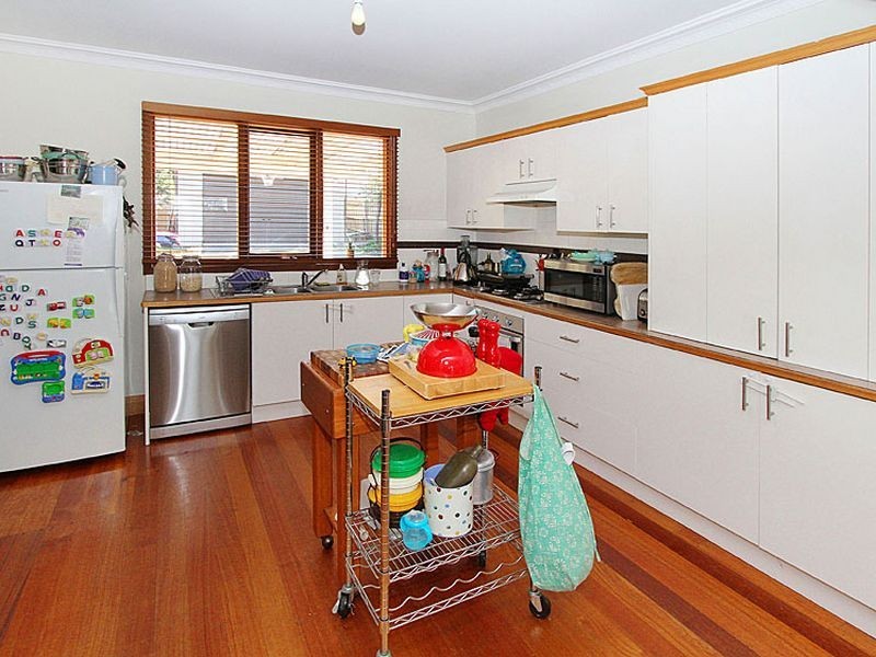 16 McCarthy Grove, Montmorency VIC 3094