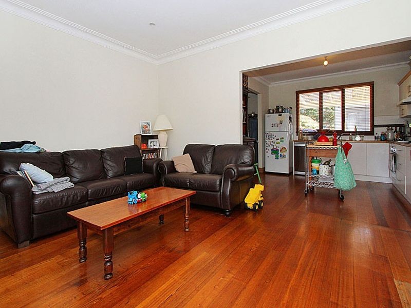 16 McCarthy Grove, Montmorency VIC 3094