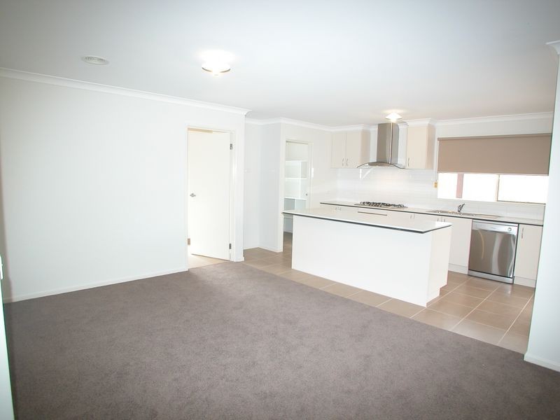 12 Spirit Avenue, Doreen VIC 3754