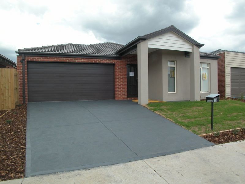 12 Spirit Avenue, Doreen VIC 3754