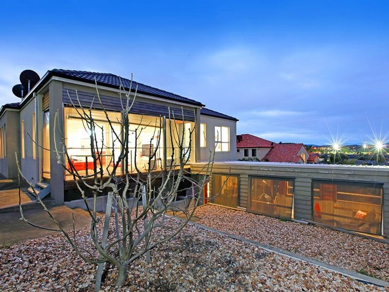 37 Elysee Avenue, South Morang VIC 3752