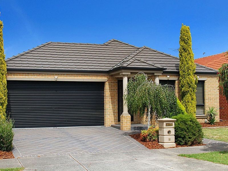 16 Pretty Valley Grove, South Morang VIC 3752