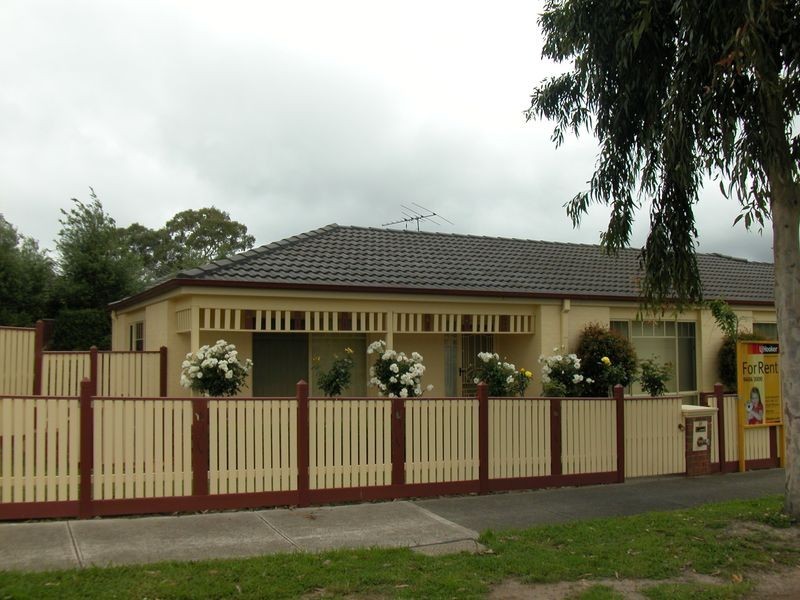27 Featherpark Terrace, South Morang VIC 3752