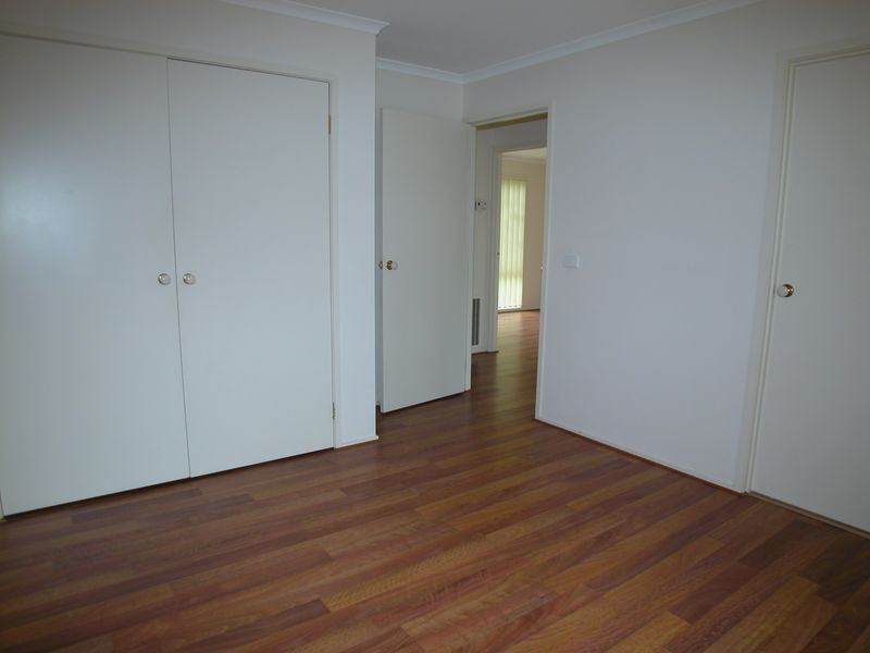 27 Featherpark Terrace, South Morang VIC 3752
