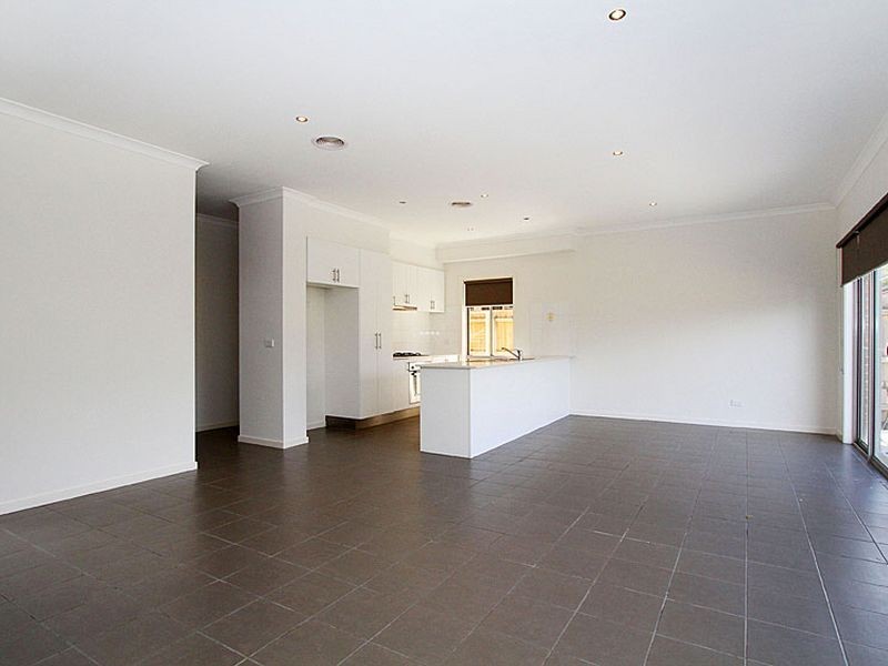 290 The Lakes Boulevard, South Morang VIC 3752