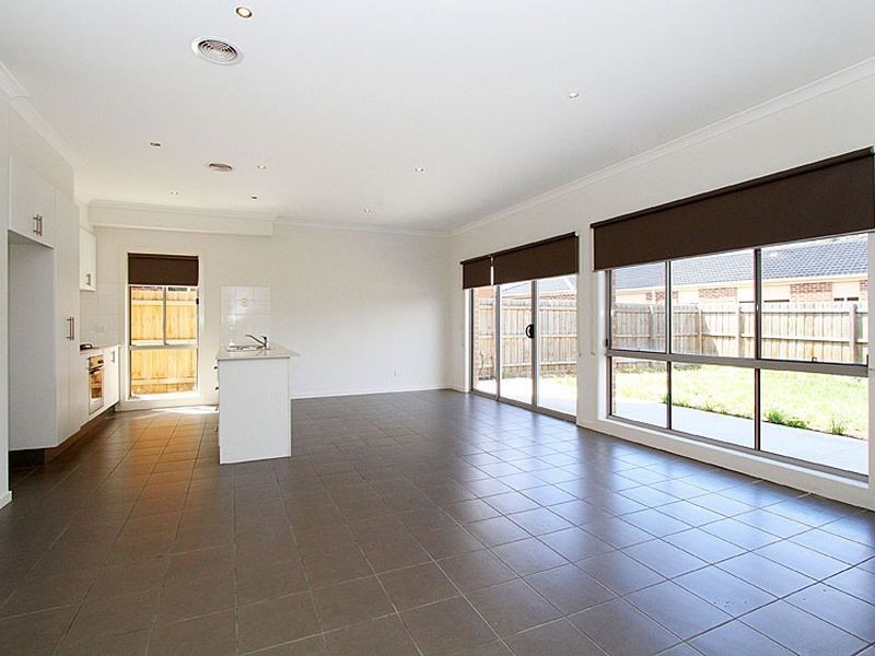 290 The Lakes Boulevard, South Morang VIC 3752