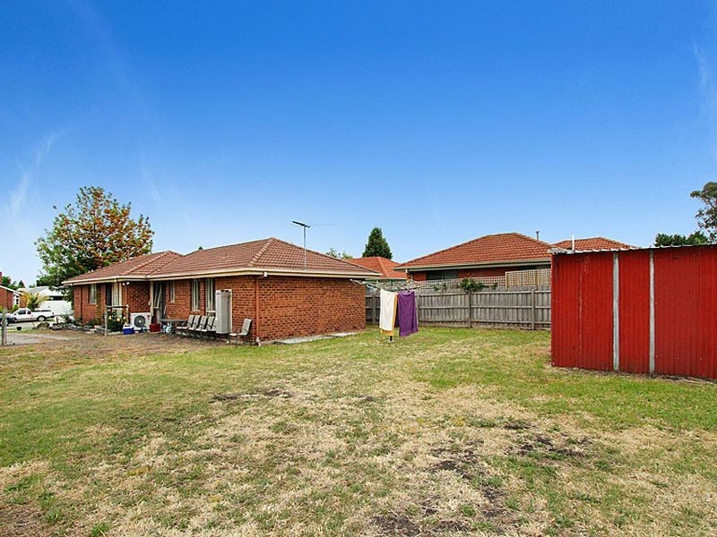 44 Carbon Crescent, Mill Park VIC 3082