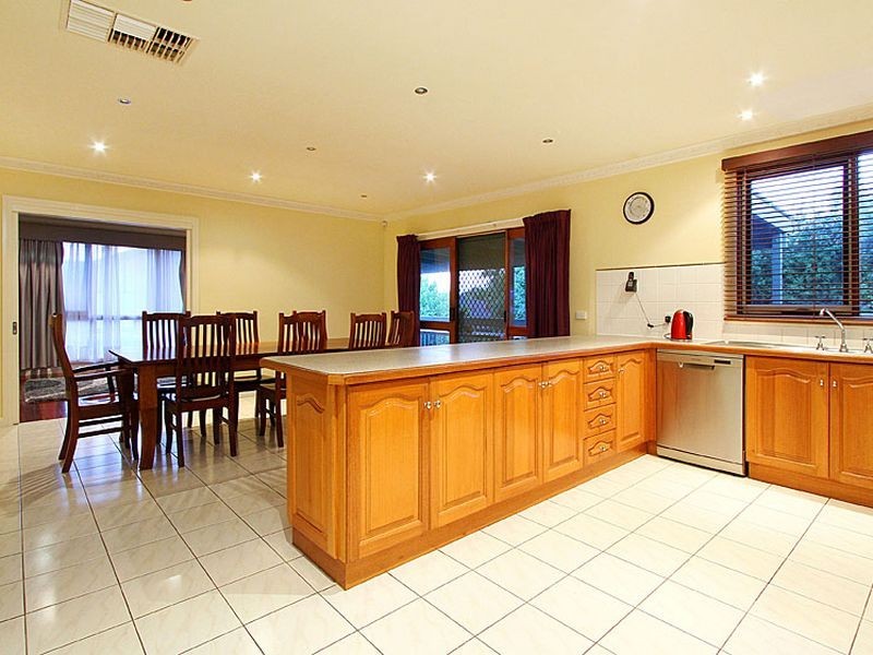 113 Telopea Crescent, Mill Park VIC 3082